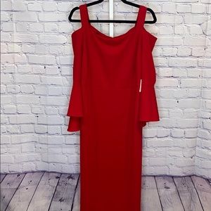 Catherine’s Red bell sleeve cold shoulder dress 💄
